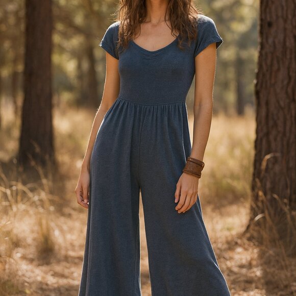 NWT Soft Surroundings Womens Frida Jumpsuit Blue Smocked Wide Leg Stretch SZM - Picture 1 of 7